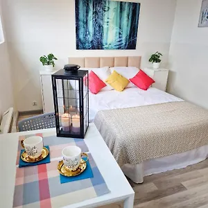 https://16-level-pole-mokotowskie-apartments.warsawhotelspoland.com