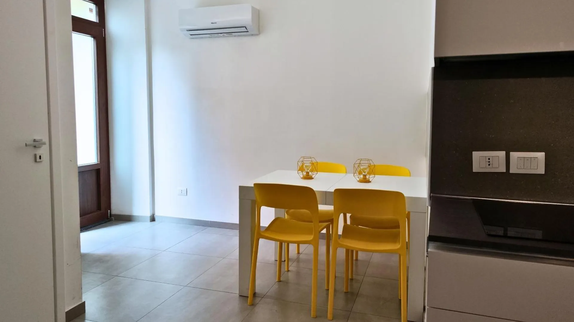 Appartamento Home De Curtis Aeroporto di Catania Fontana Rossa Italia