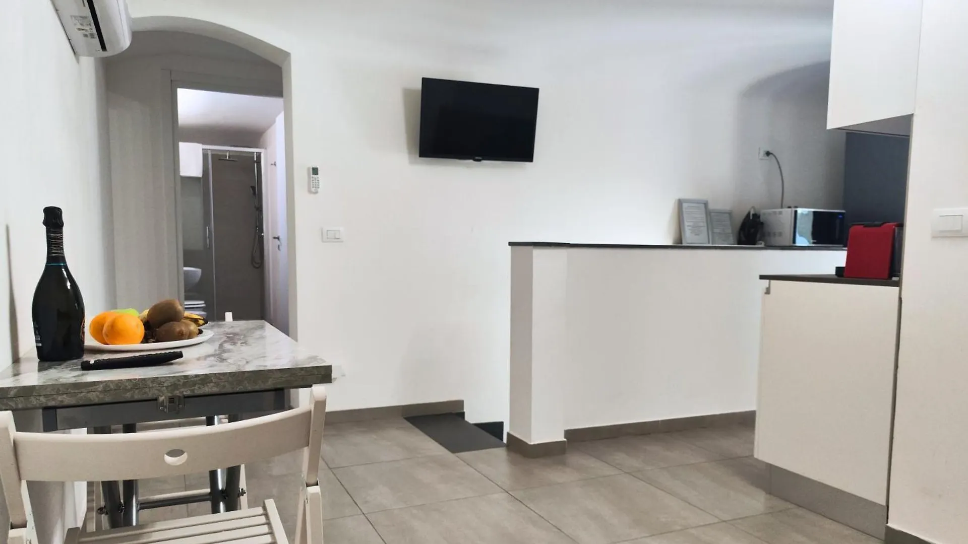 Appartamento Home De Curtis Aeroporto di Catania Fontana Rossa Italia