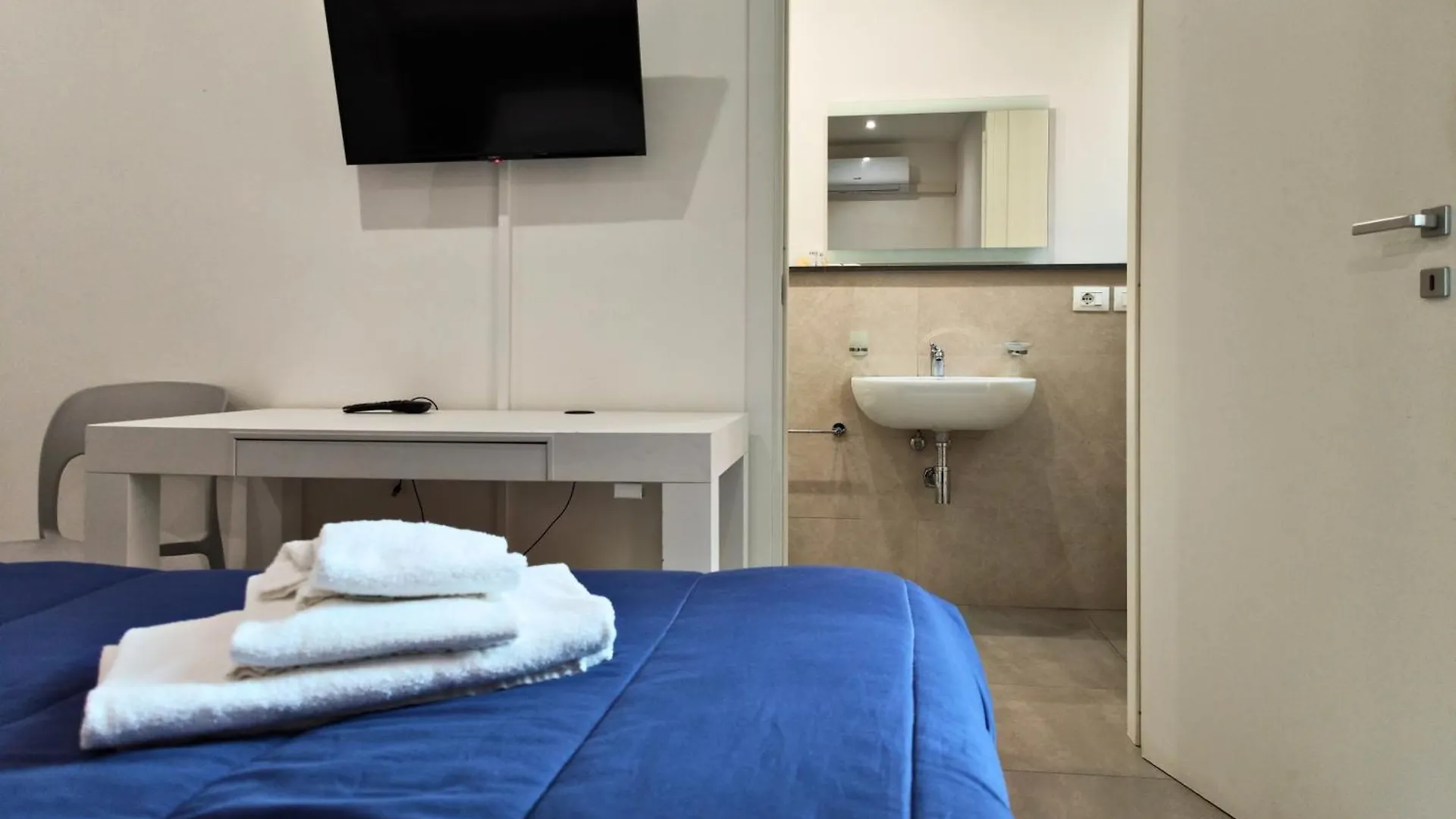 Appartamento Home De Curtis Aeroporto di Catania Fontana Rossa